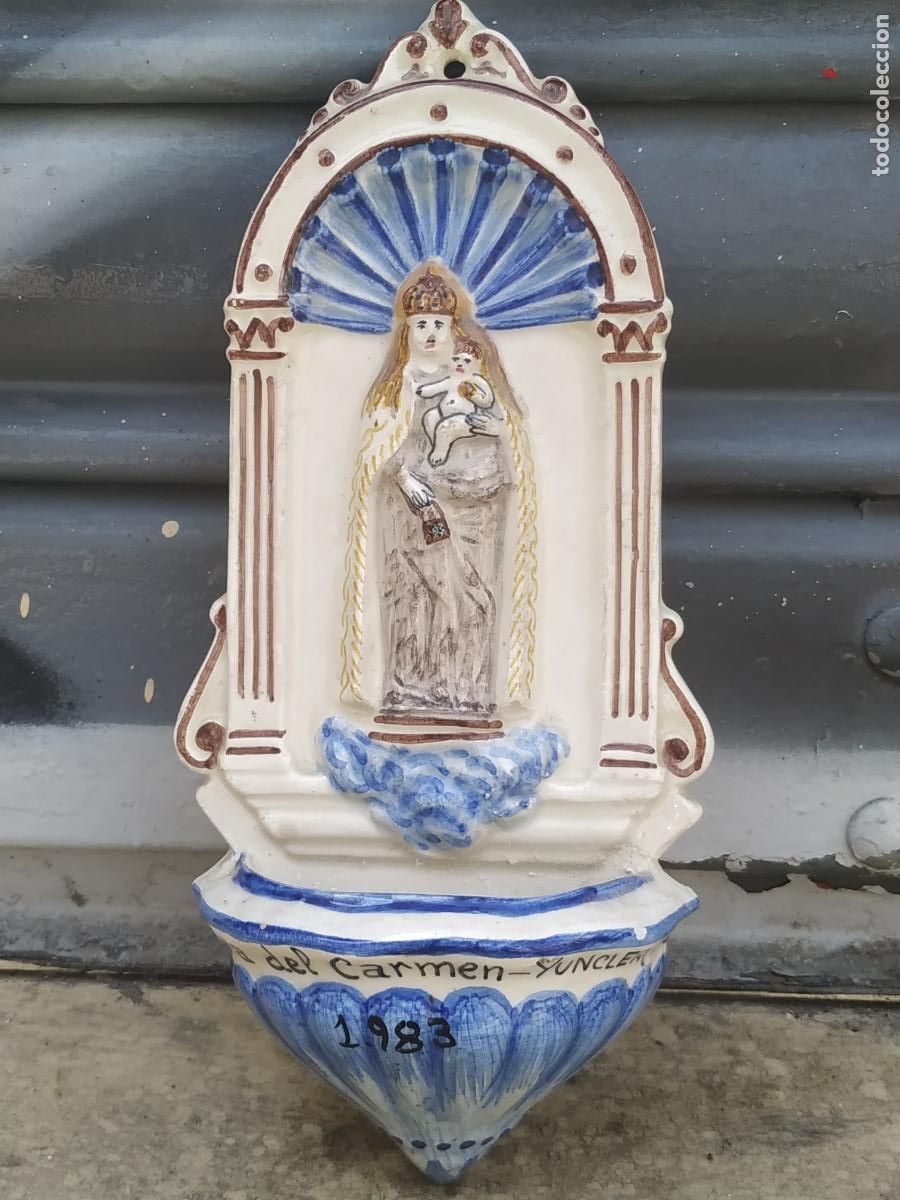 Antig&uuml;edades: Benditera cer&aacute;mica Figas Ribesalbes ( Castell&oacute;n) Virgen Carmen Yuncler (Toledo) 1983