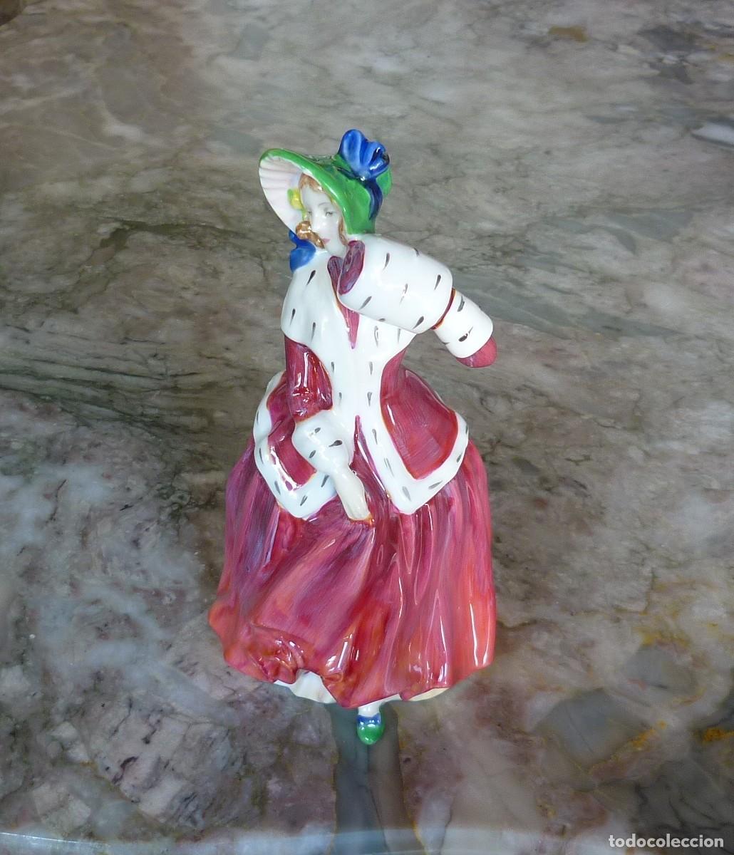 Antig&uuml;edades: Hermosa Dama Royal Doulton 'Christmas Morn'. Figura Porcelana Fina Ingles Vintage.