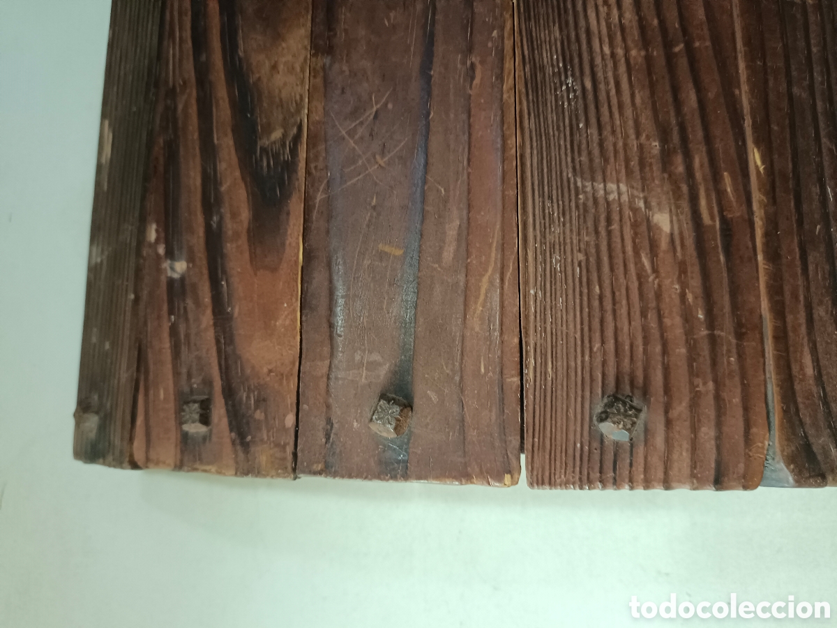Antig&uuml;edades: Antigua tapadera de madera de un baul - Foto 4