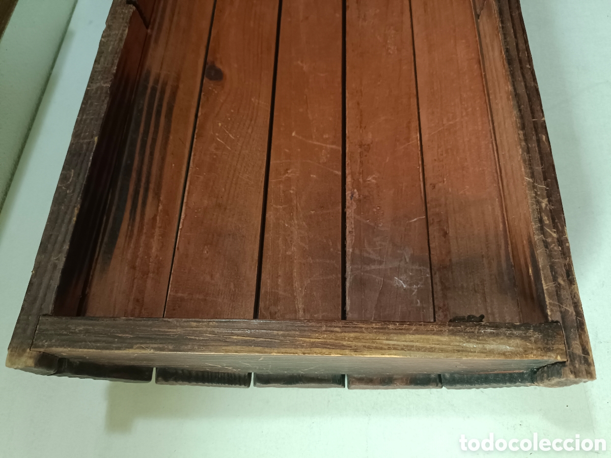 Antig&uuml;edades: Antigua tapadera de madera de un baul - Foto 7