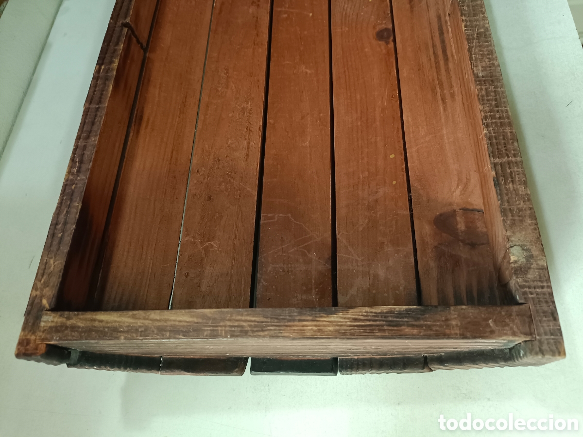 Antig&uuml;edades: Antigua tapadera de madera de un baul - Foto 8