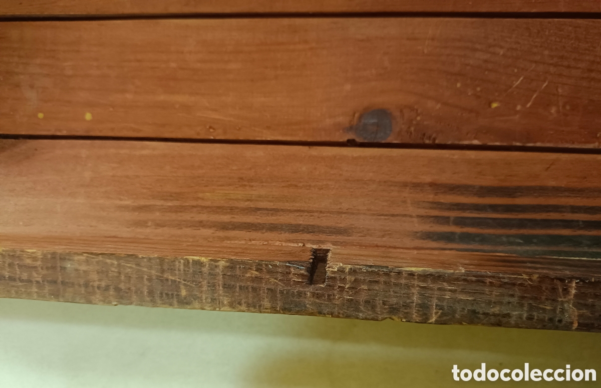 Antig&uuml;edades: Antigua tapadera de madera de un baul - Foto 9