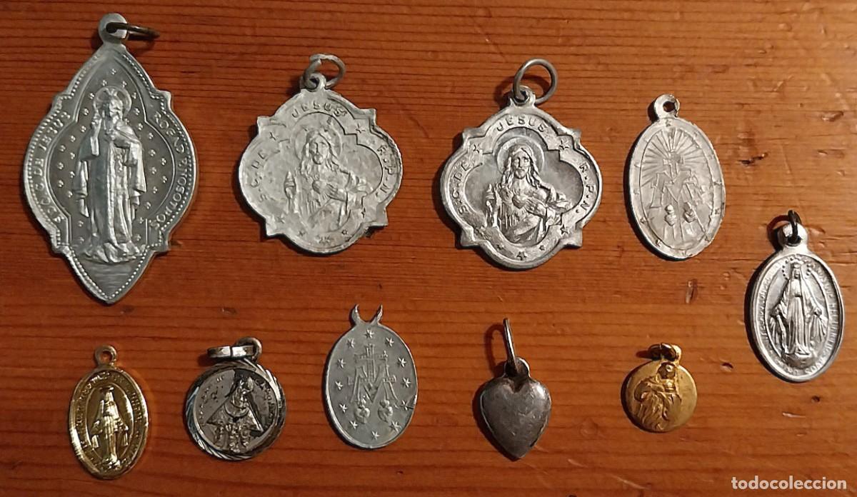 Antiquit&eacute;s: Lote de medallas religiosas antiguas.