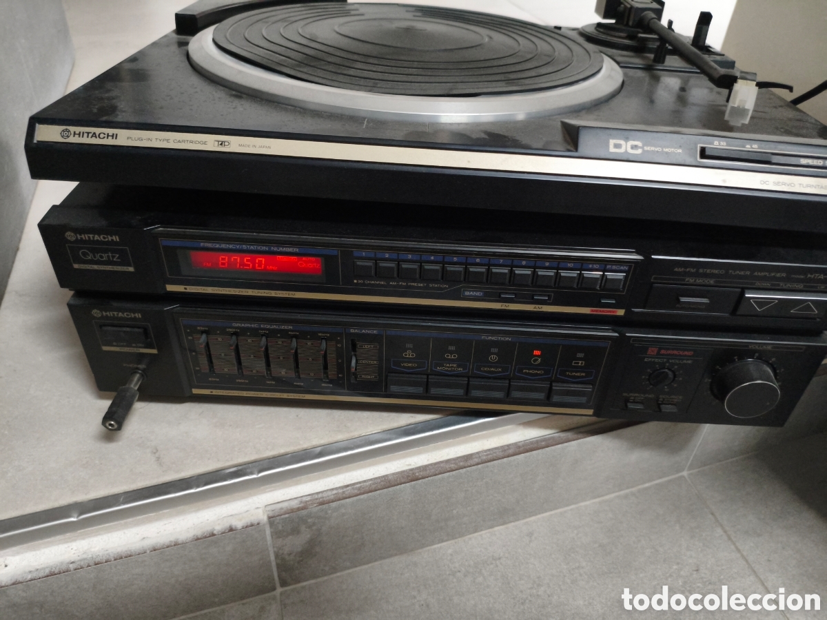 Antig&uuml;edades: Tocadiscos y Amplificador Hitachi - Foto 1