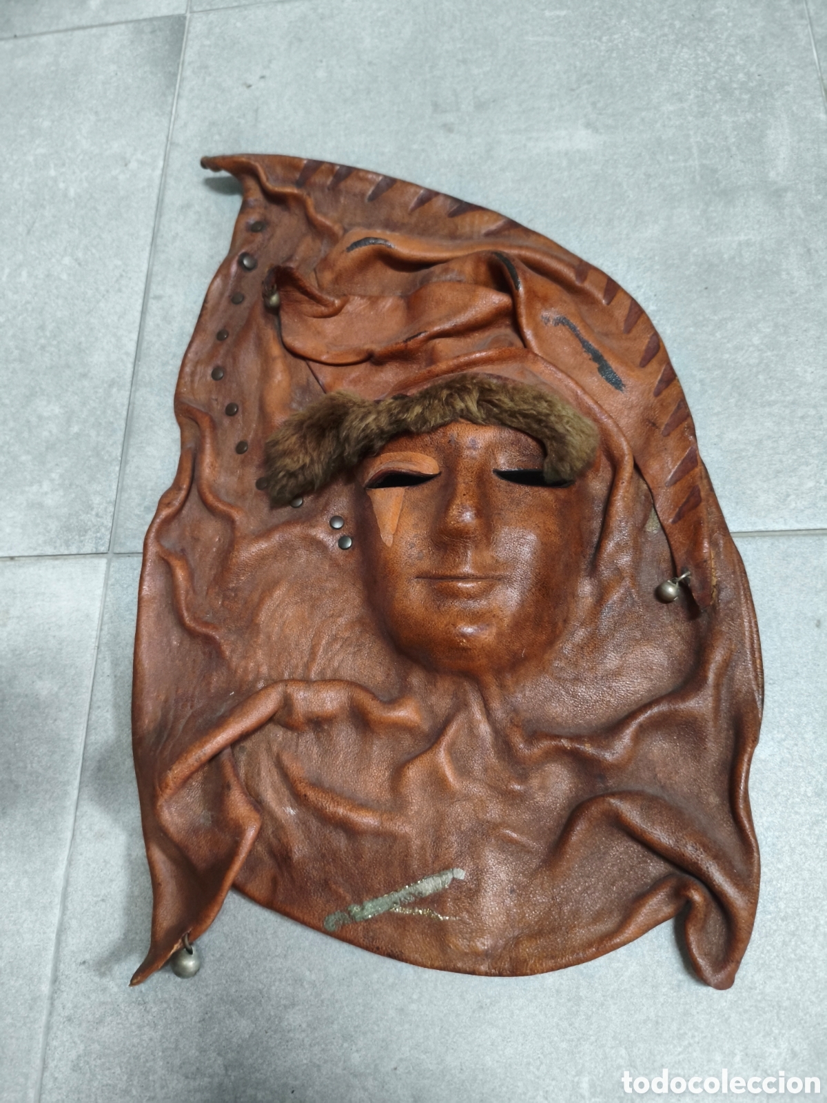 Antig&uuml;edades: Bonita mascarilla arlequ&iacute;n cuerro