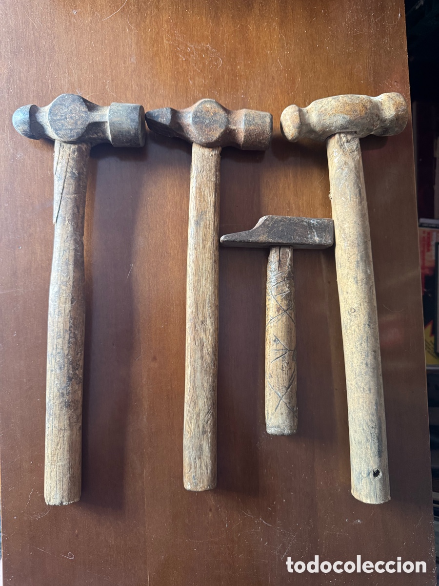 Antig&uuml;edades: Lote de 4 martillos antiguos