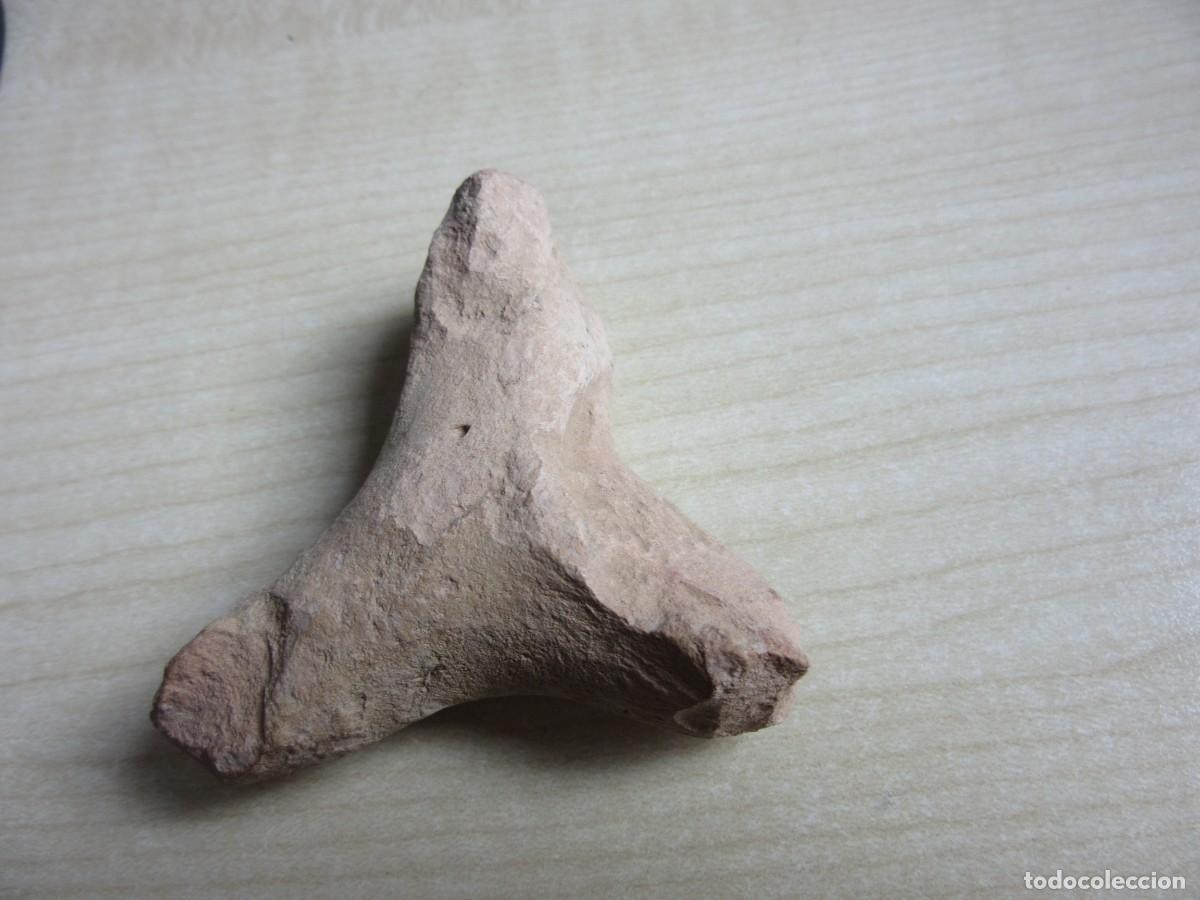 Antig&uuml;edades: Separador de piezas para fabricaci&oacute;n de cer&aacute;mica durante cocci&oacute;n en horno Romana o medieval 6,8 cm