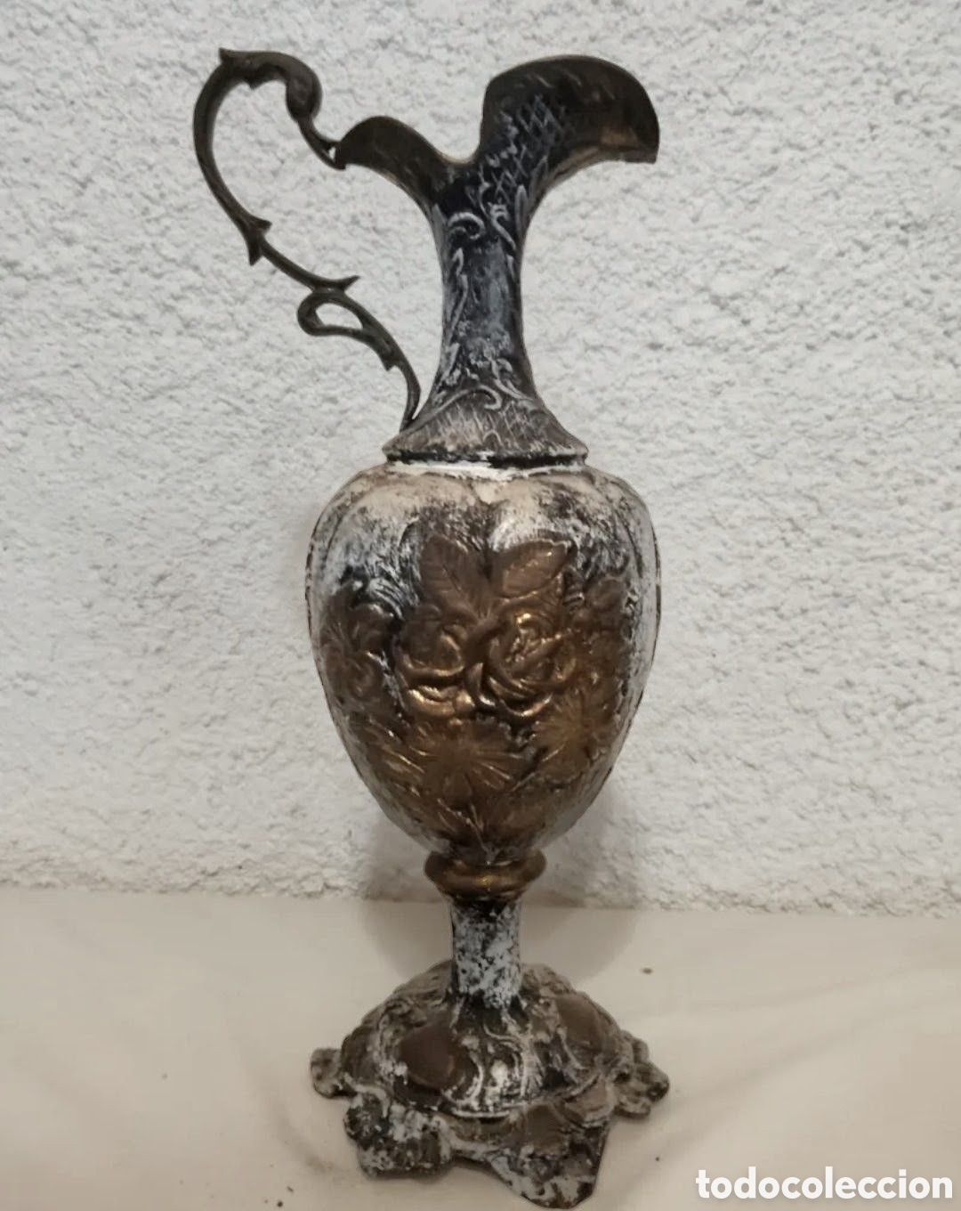 Antig&uuml;edades: Antiguo aguamanil, probablemente de bronce