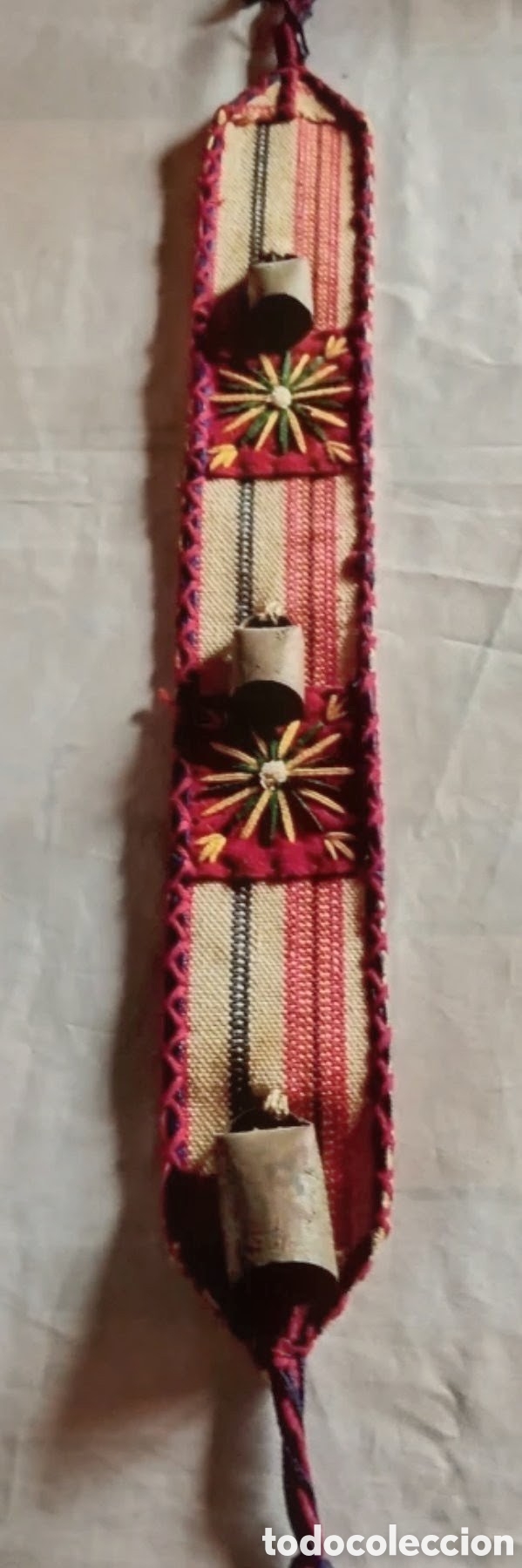 Antiques: Antiguo collar de cencerros o atajarre para monturas.