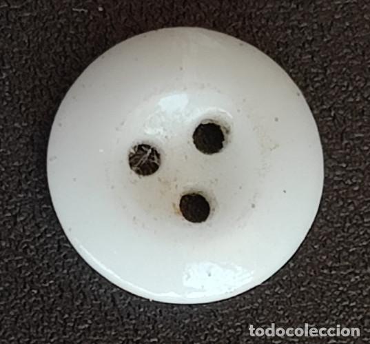 Antiquit&auml;ten: ANTIGUO BOTON PEQUE&Ntilde;O DE MADREPERLA O NACAR, 9 MM