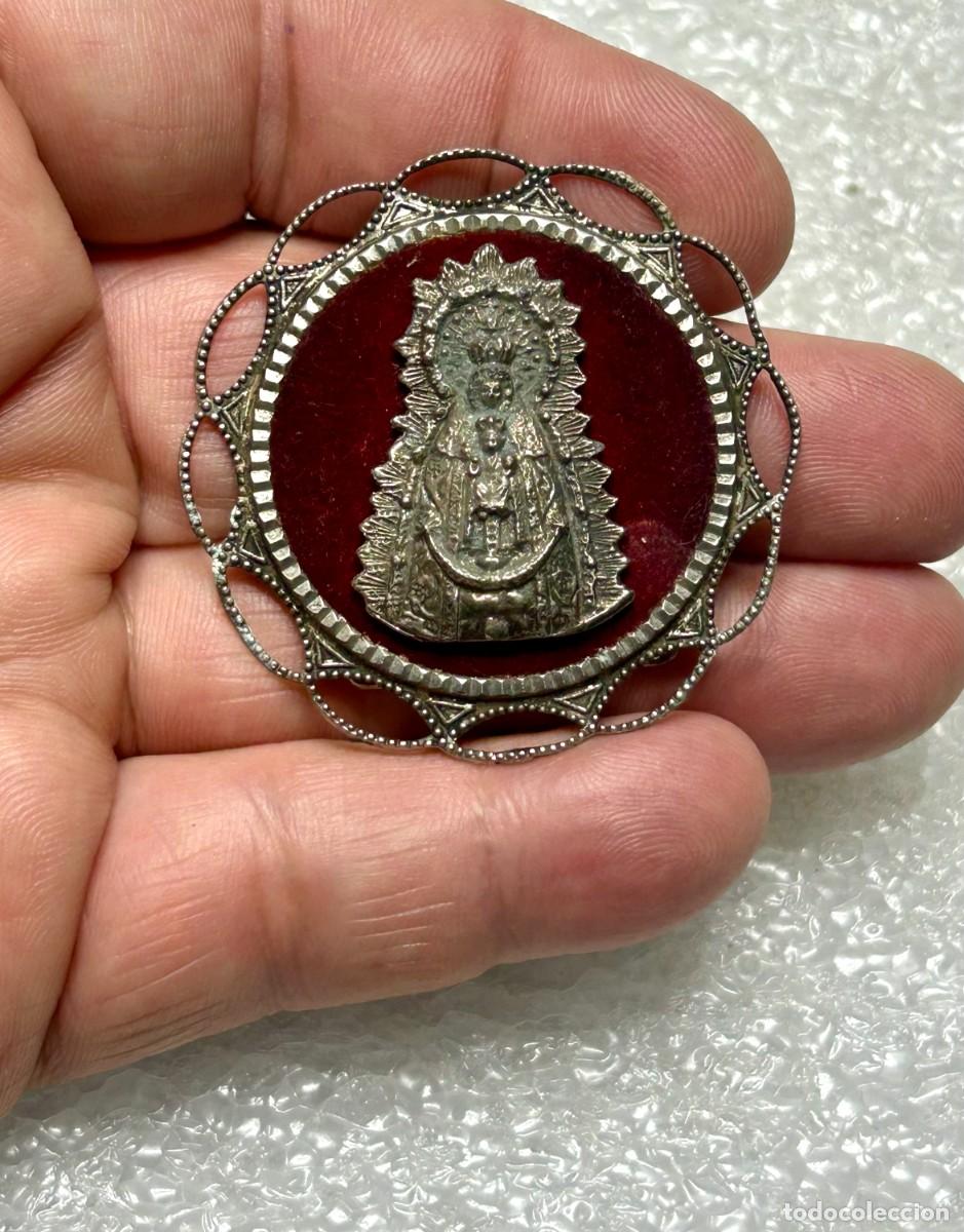 Antig&uuml;edades: 4063.Relicario de sobremesa religioso de estilo vintage de la Virgen de Regla (Chipiona)