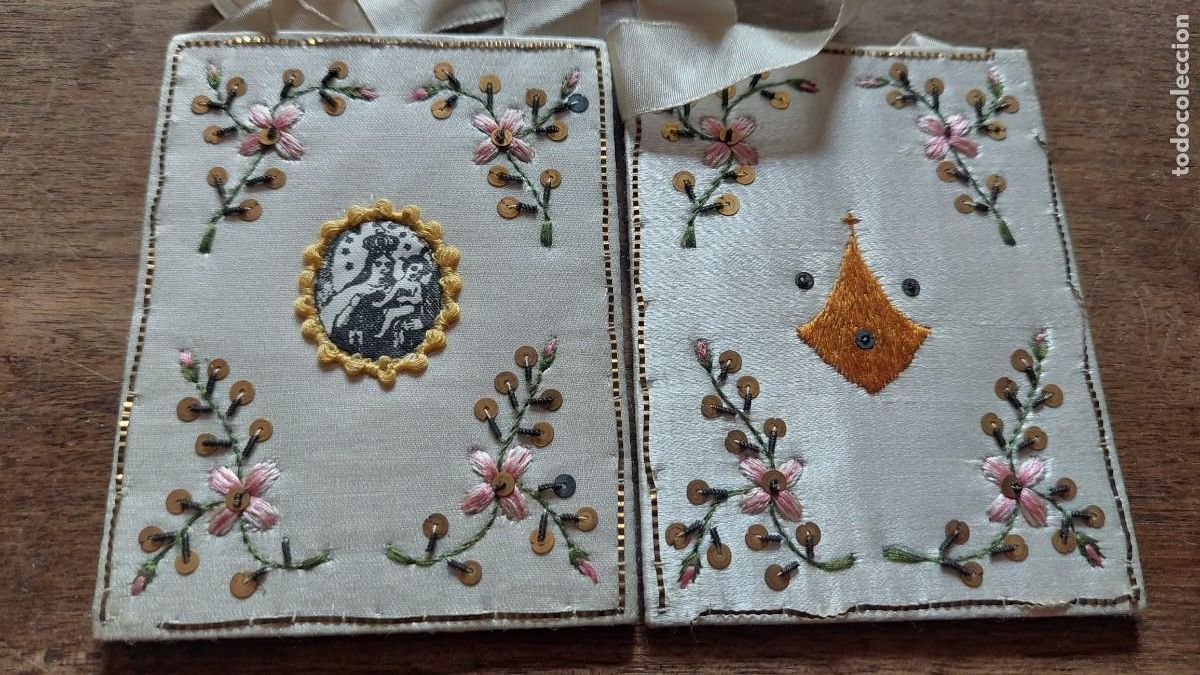 Antiguidades: Antiguo escapulario Nuestra Se&ntilde;ora del Rosario bordado