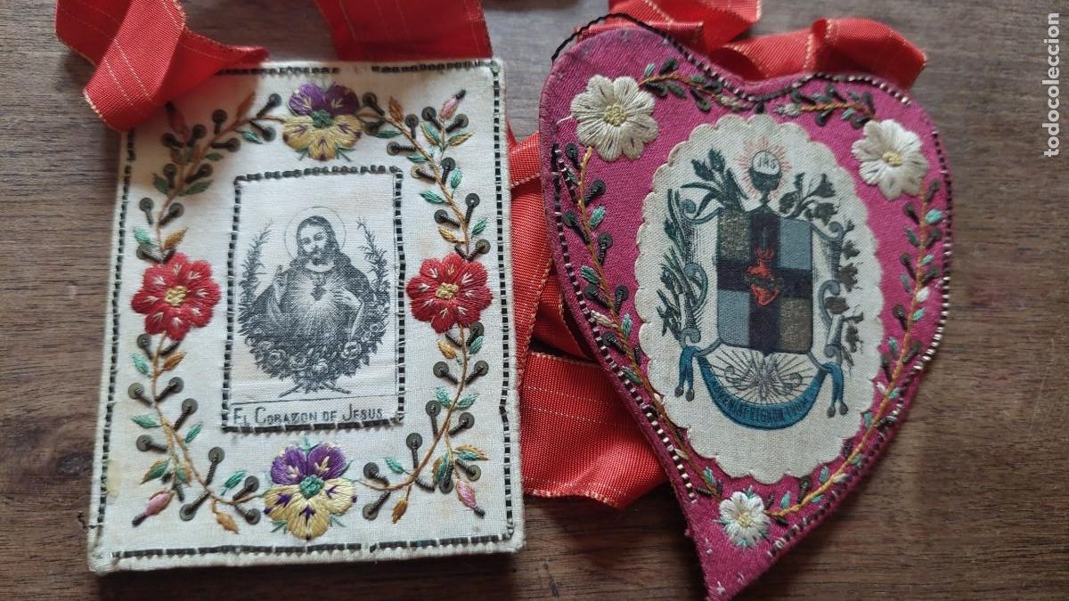 Antiques: Antiguo escapulario Coraz&oacute;n de Jesus bordado
