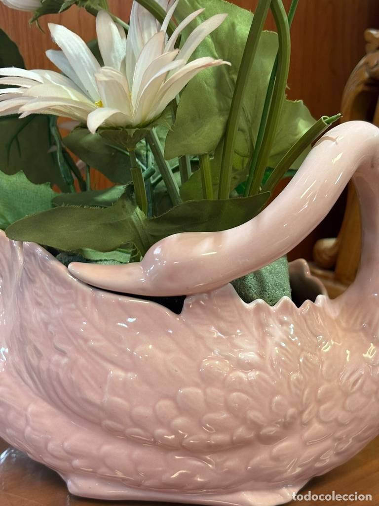 Antig&uuml;edades: FLORERO CISNE DE PORCELANA - Foto 6
