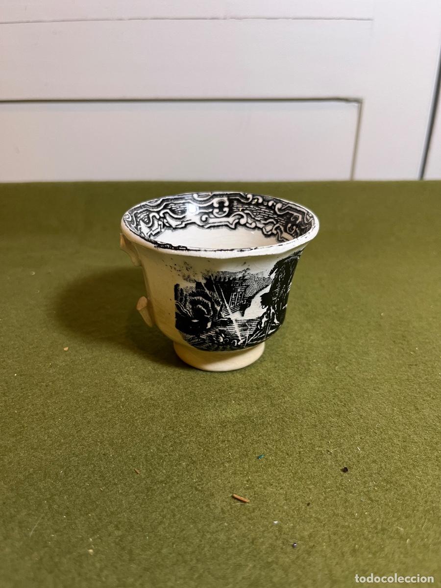 Antig&uuml;edades: Taza antigua Pickman La Cartuja Sevilla serie Vistas negras sin asa &ndash; Loza inglesa vintage