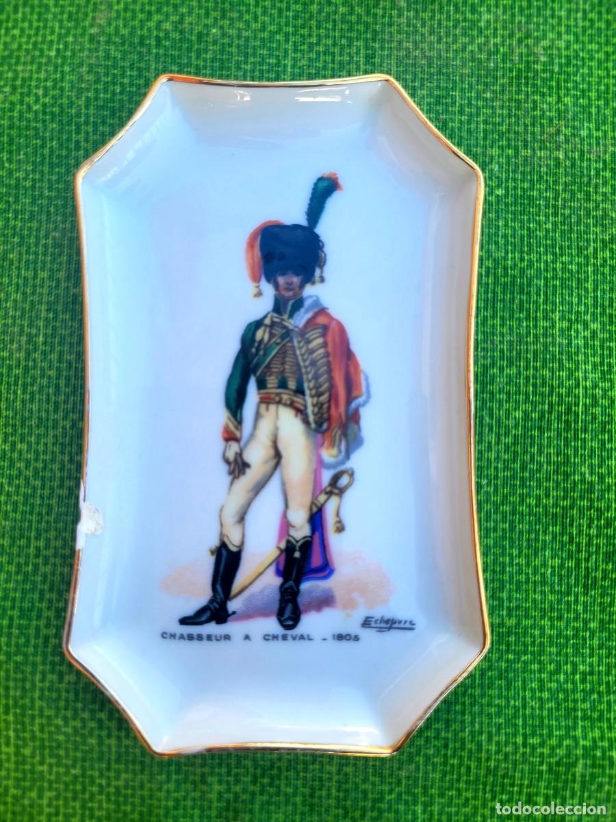 Antiquit&auml;ten: Peque&ntilde;a bandeja de porcelana para monedas o joyas (vaciabolsillos) creada por Echepvre, Limoges