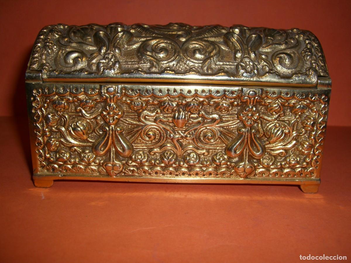 Antig&uuml;edades: COFRE JOYERO BRONCE. - Foto 4