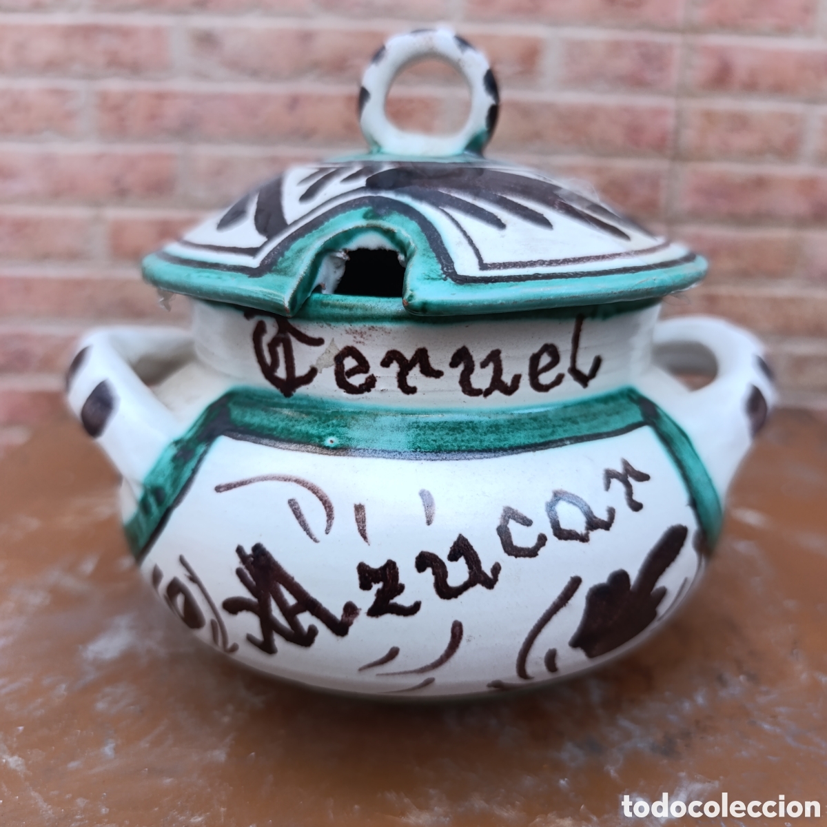 Antig&uuml;edades: azucarero tradicional de cer&aacute;mica de Teruel,de la casa Domingo Punter.