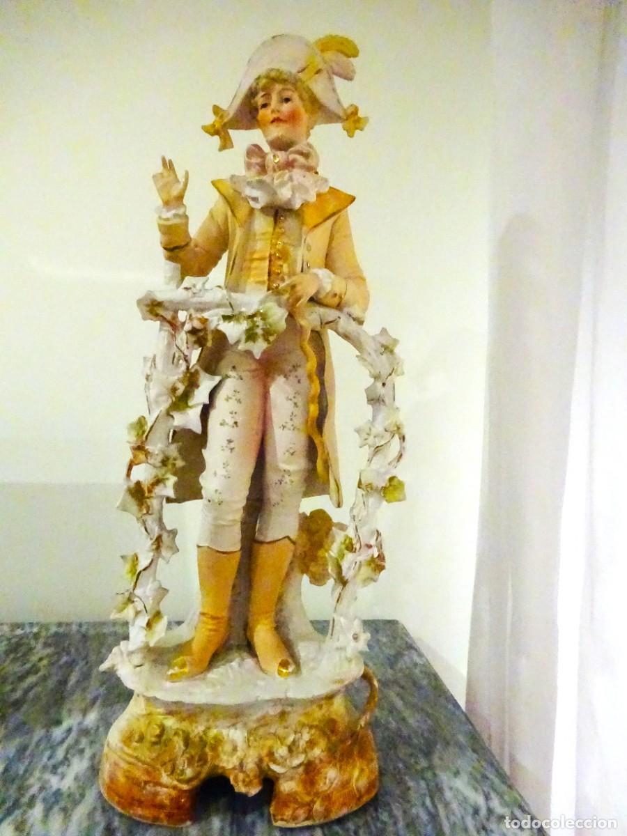 Oggetti Antichi: FIGURA CABALLERO GALANTE,BISCUIT,PINTADO MANO,POSIBLE FRANCIA,43 cm,SIGL XIX,SOLO RECOGIDA EN MADRID
