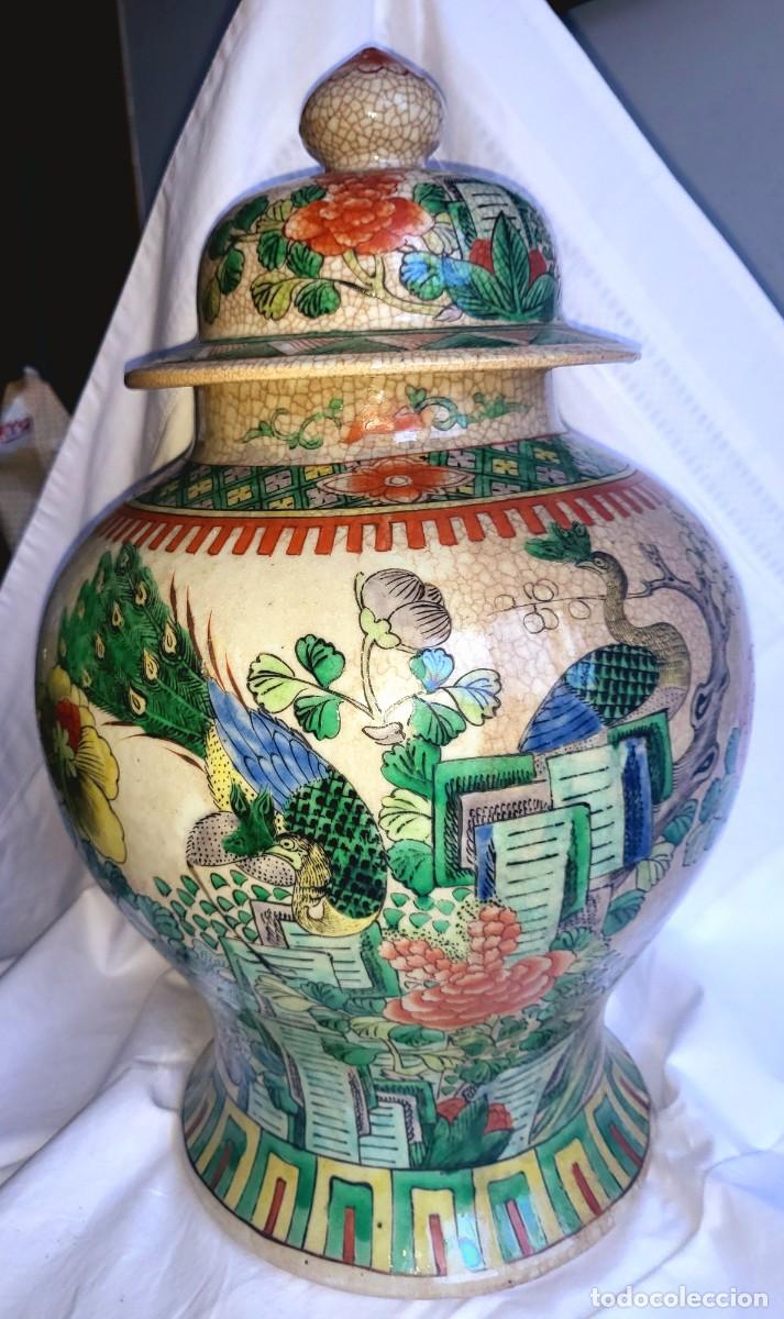 Antig&uuml;edades: Jarr&oacute;n de porcelana China de la dinastia Qing en el reinado del emperador Kangxi.