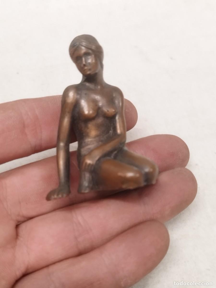 Antig&uuml;edades: Antigua figura escultura de material a identificar tipo pasta. De una sirena de noruega.