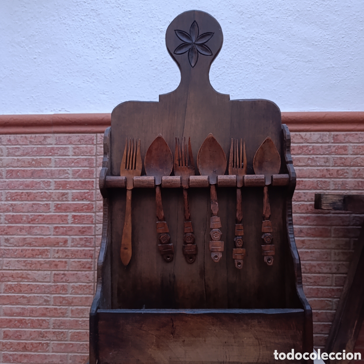 Antig&uuml;edades: Mueble Cucharero madera tallada antiguo ,58 cm x 33 cm