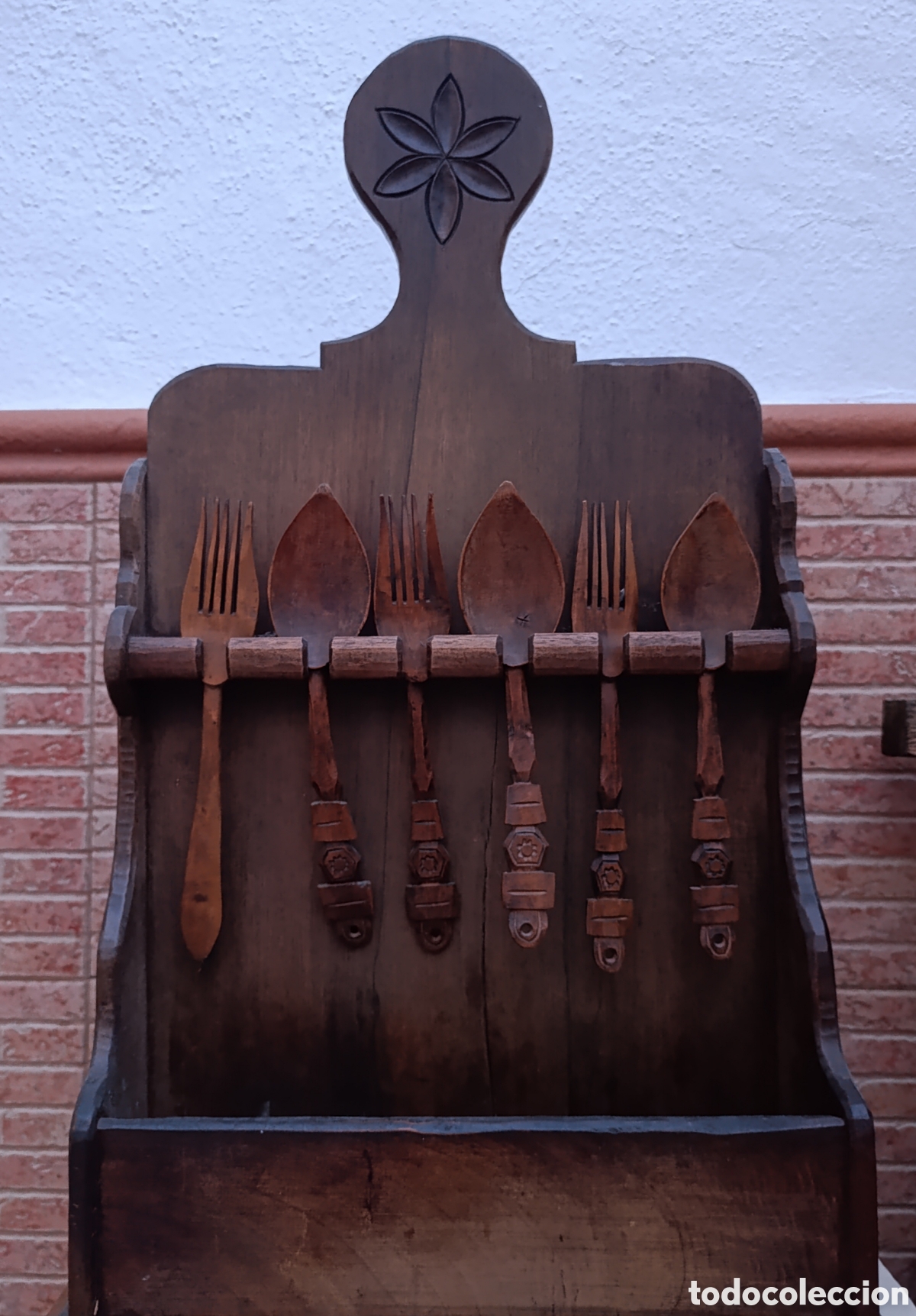 Antig&uuml;edades: Mueble Cucharero madera tallada antiguo ,58 cm x 33 cm