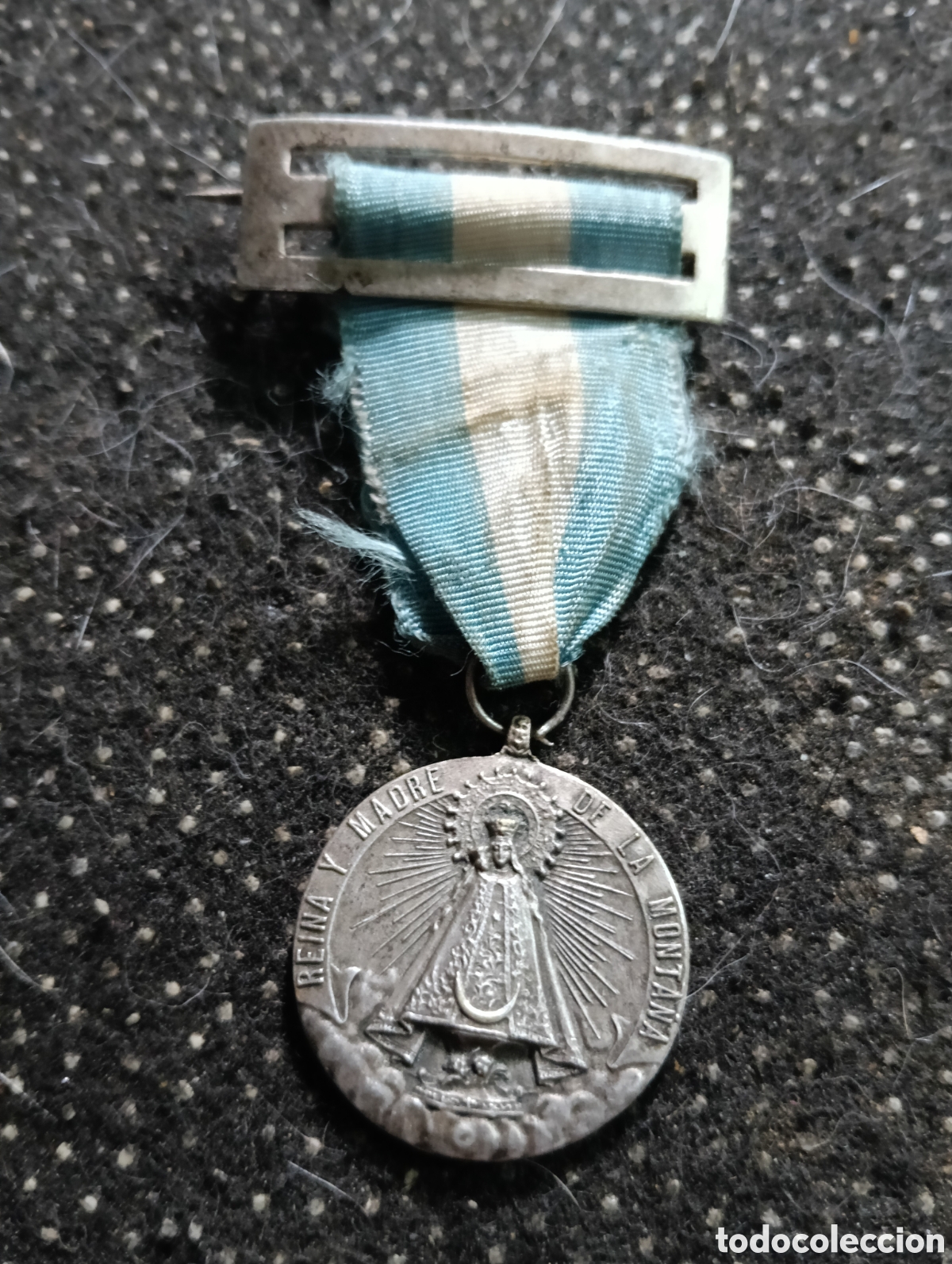 Antig&uuml;edades: Medalla Coronaci&oacute;n Virgen Bien Aparecida reina y madre de la Monta&ntilde;a Santander original 1955 mide 2,