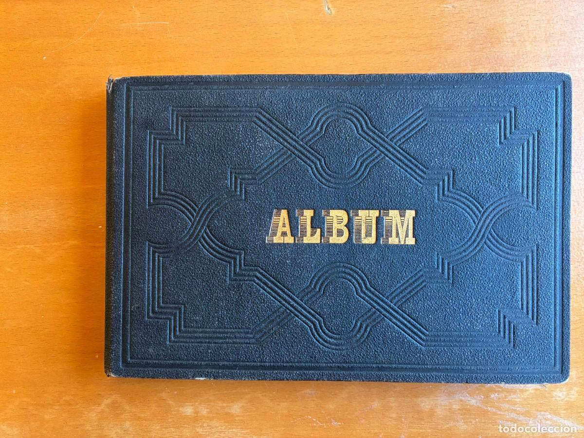 Antig&uuml;edades: &Aacute;lbum herbolario con 42 algas decorativas y 7 preparaciones sueltas. 25x16 cm. Ca 1850-90.