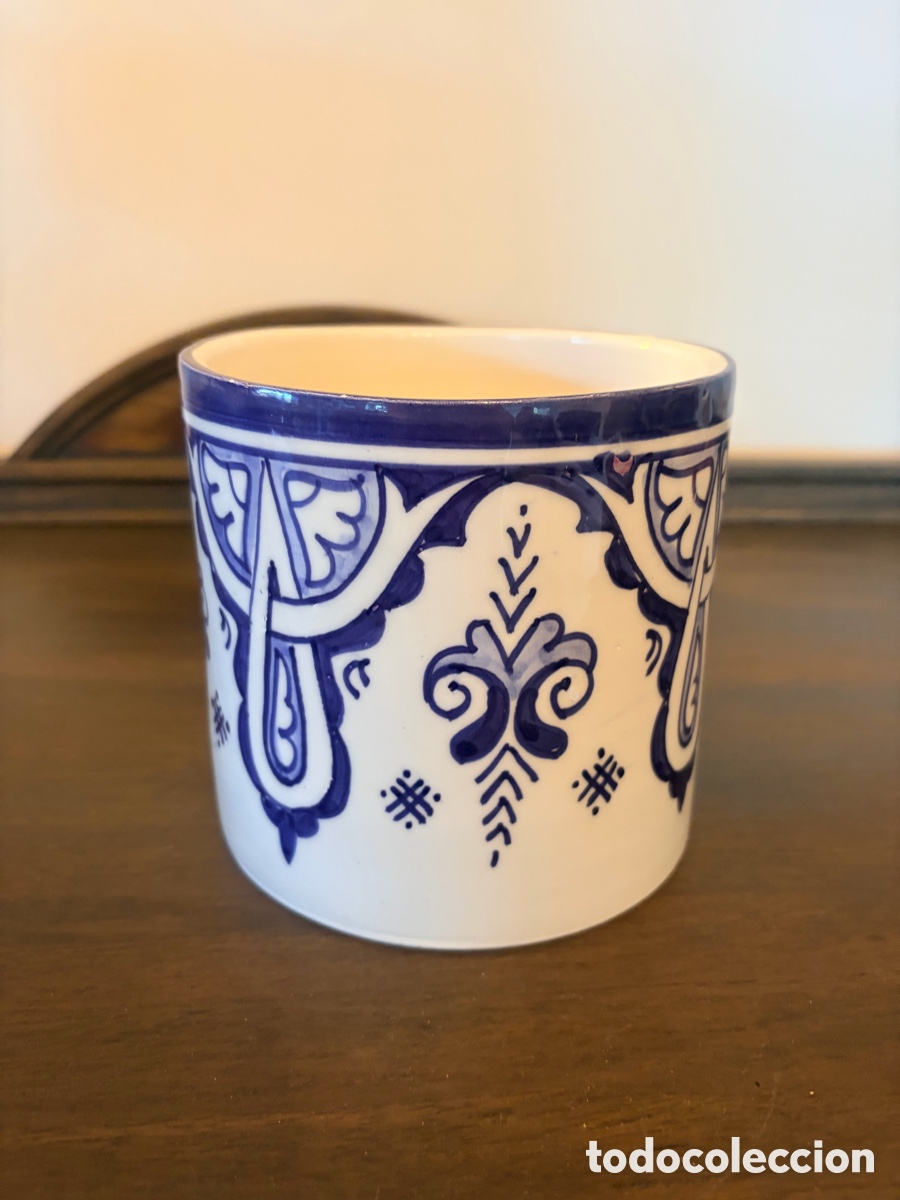 Antig&uuml;edades: Antiguo macetero de cer&aacute;mica de Talavera - Foto 3