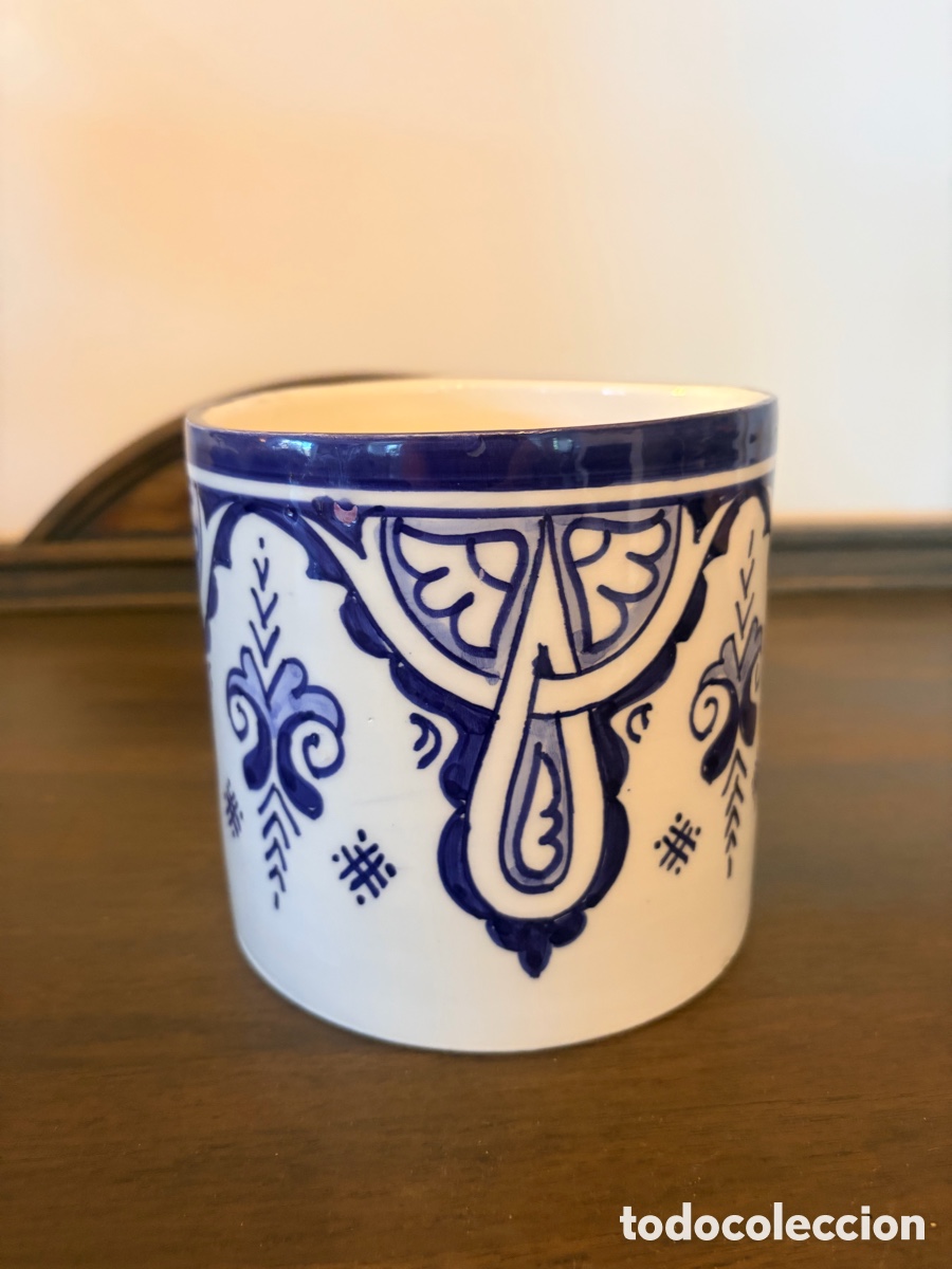 Antig&uuml;edades: Antiguo macetero de cer&aacute;mica de Talavera
