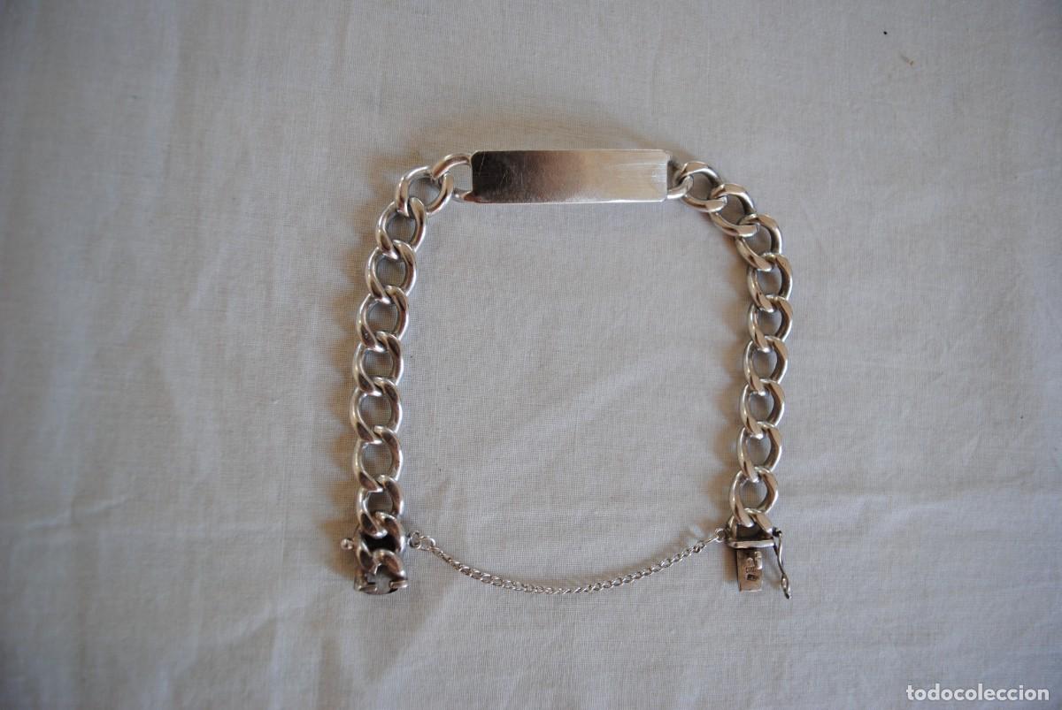 Antig&uuml;edades: ESCLAVA DE PLATA EN FORMA CLASICA , 39 GRAMOS .