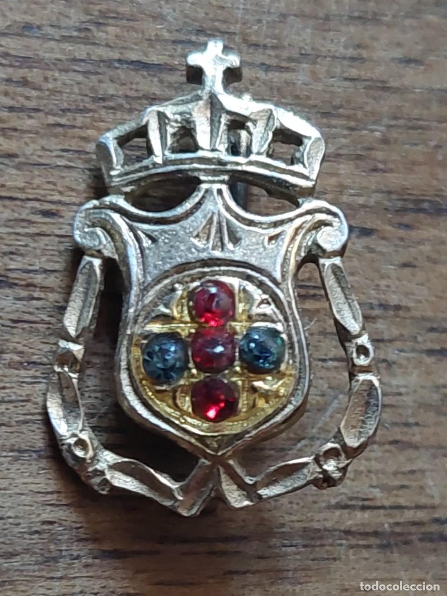 Antig&uuml;edades: Antiguo broche en plata sobredorada cruz Cat&oacute;lica