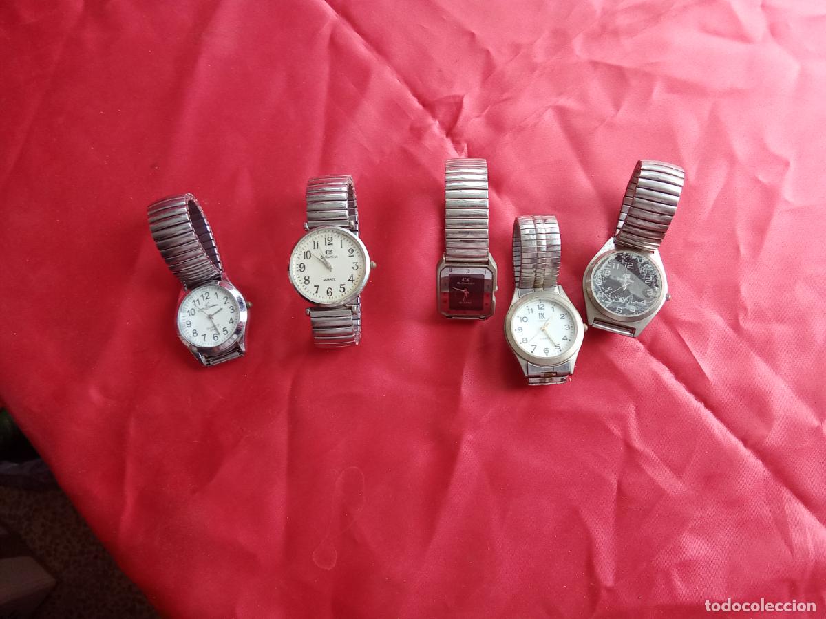 Antig&uuml;edades: Lote de 5 relojes de pulsera para piezas o reparaci&oacute;n