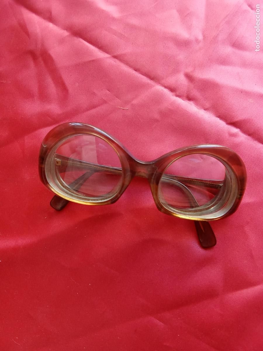 Antig&uuml;edades: Gafas de pasta a&ntilde;os 70 siglo XIX dise&ntilde;o vintage. Vitrina 1