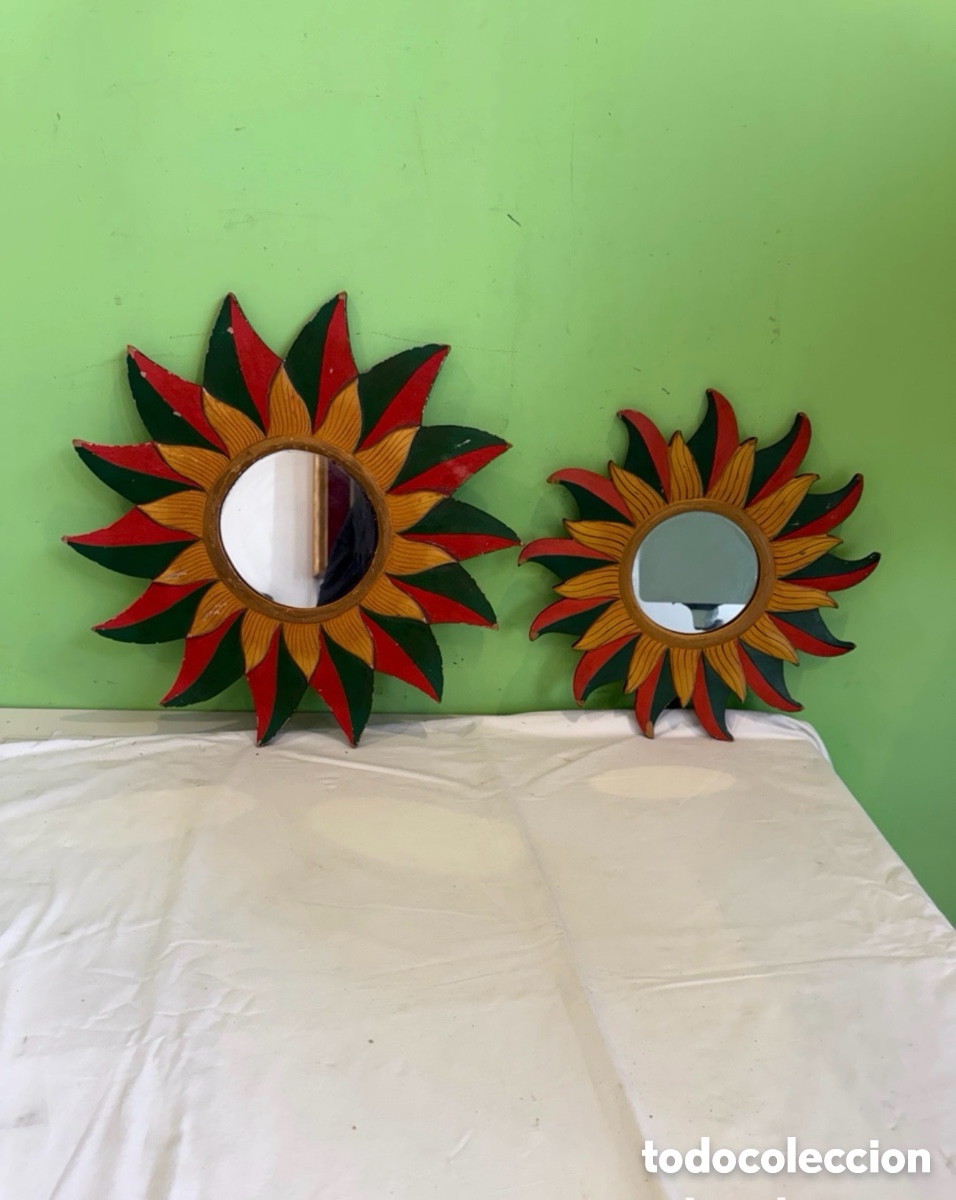 Antig&uuml;edades: Espejo sol y luna madera pintada 40 cm di&aacute;metro