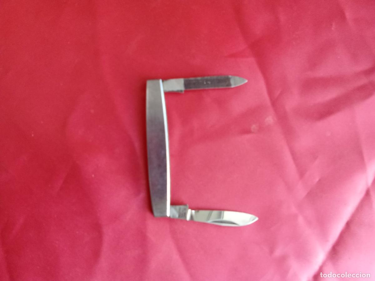 Antig&uuml;edades: Navaja doble plegable dos hojas, cuchillo. Vitrina 1