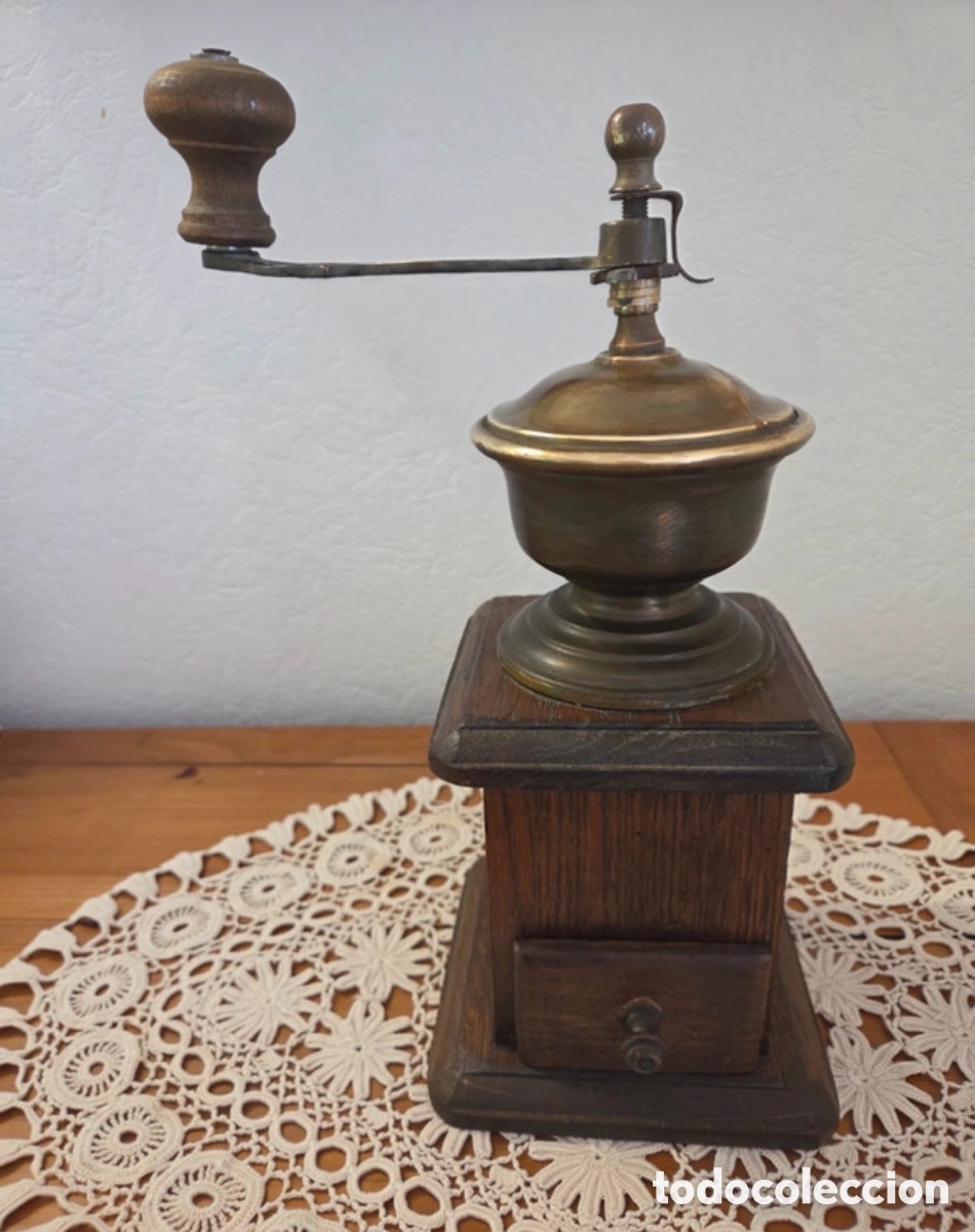 Antig&uuml;edades: Antiguo molinillo de caf&eacute;