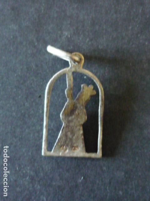 Antig&uuml;edades: MEDALLA EN PLATA JESUS DEL GRAN PODER SEVILLA 2 X 1 CM - Foto 2