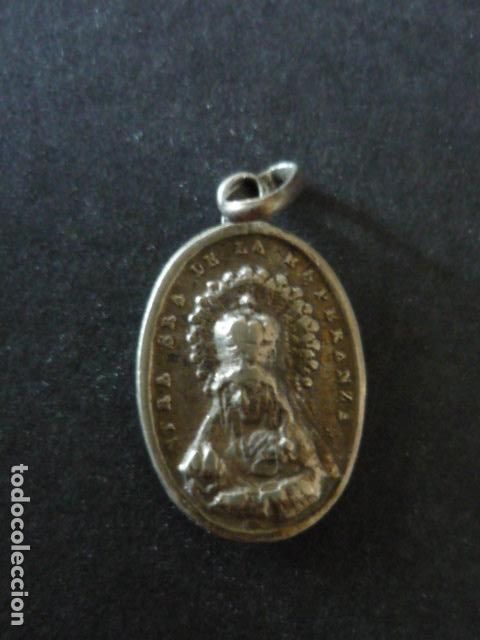 Antig&uuml;edades: MEDALLA EN PLATA JESUS DEL GRAN PODER Y VIRGEN MACARENA 2 X 1 CM - Foto 1