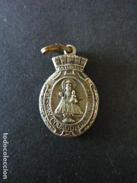 Antiques: NUESTRA SE&Ntilde;ORA DE COVADONGA ANTIGUA MEDALLA 2 X 1 CM