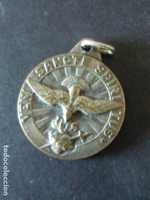 Antig&uuml;edades: ESPIRITU SANTO ANTIGUA MEDALLA 3 X CM