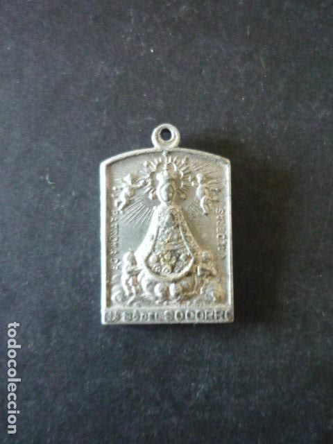 Oggetti Antichi: VALDERAS LEON NUESTRA SE&Ntilde;ORA DEL SOCORRO ANTIGUA MEDALLA ALUMNIO 2 X 3 CM