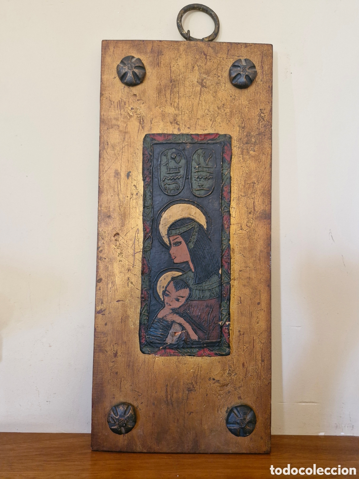Antig&uuml;edades: ANTIGUO RETABLO DE MADERA TALLADA POLICROMADA. LA VIRGEN MAR&Iacute;A CON EL NI&Ntilde;O.