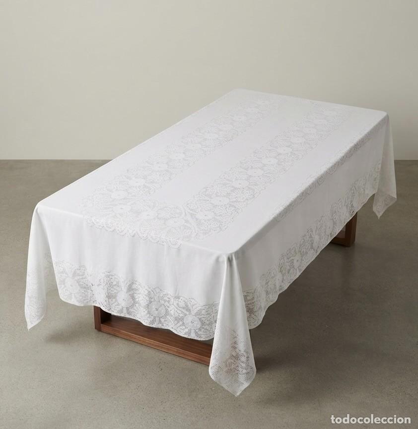 Antig&uuml;edades: GRAN MANTELER&Iacute;A ANTIGUA CON GANCHILLO FILET Y 12 SERVILLETAS &ndash; 316 &times; 174 CM