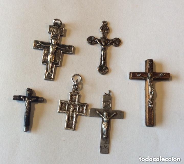 Antig&uuml;edades: Conjunto de cucifijos antiguos - Plata