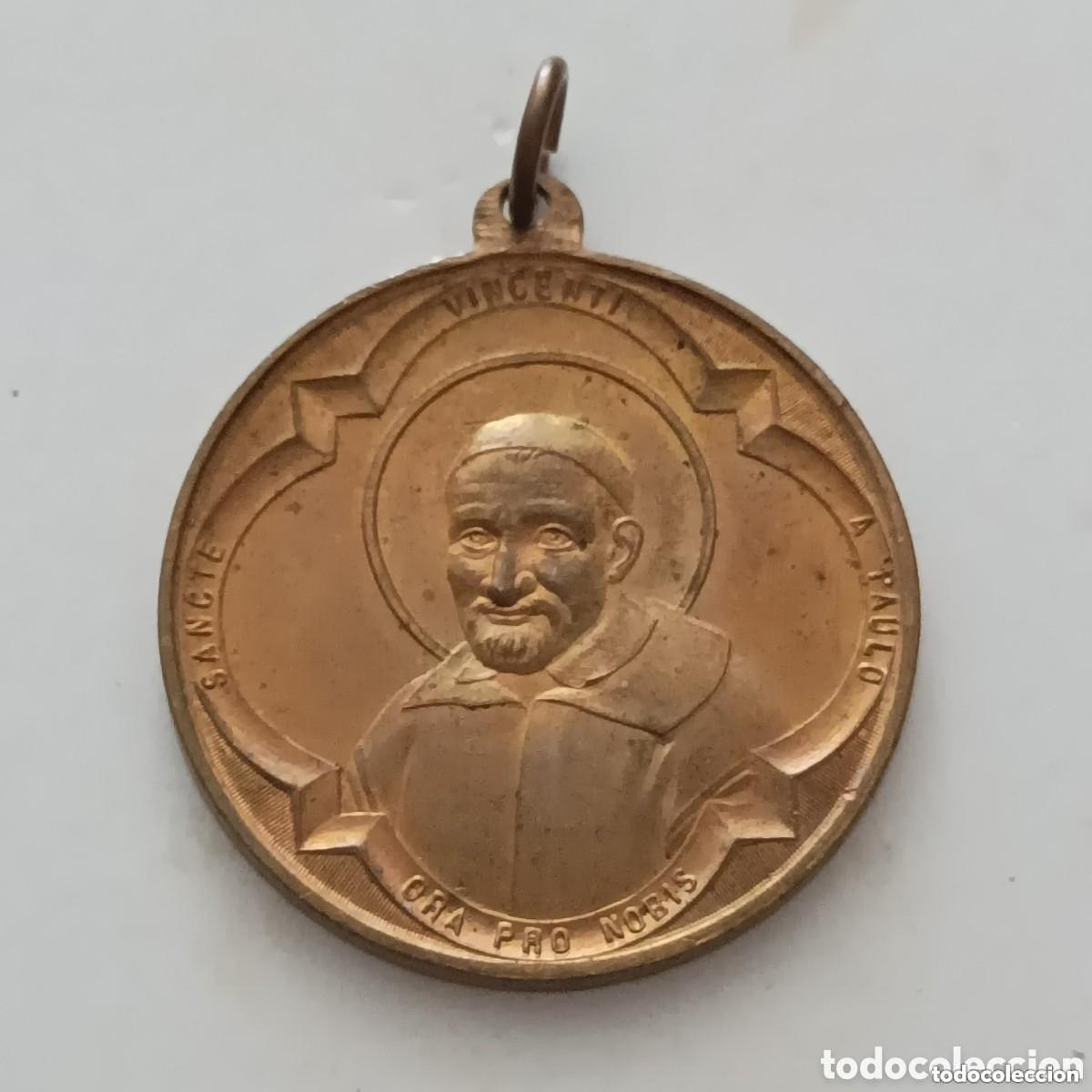 Antiguidades: Medalla metal Inaugural Iglesia de S. Vicente de Pa&uacute;l 1904 / Sancte Vicenti A. Paulo Ora Pro Nobis