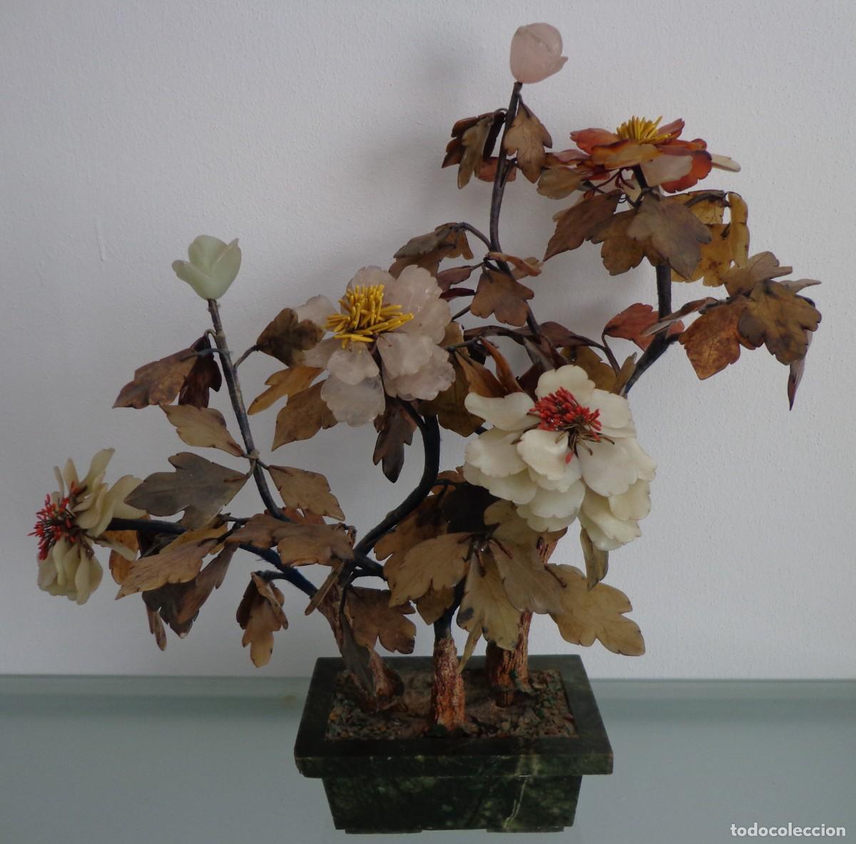 Antiguidades: Antiguo &aacute;rbol chino con flores duras cuarzo rosa jade cornalina maceta m&aacute;rmol S.XX