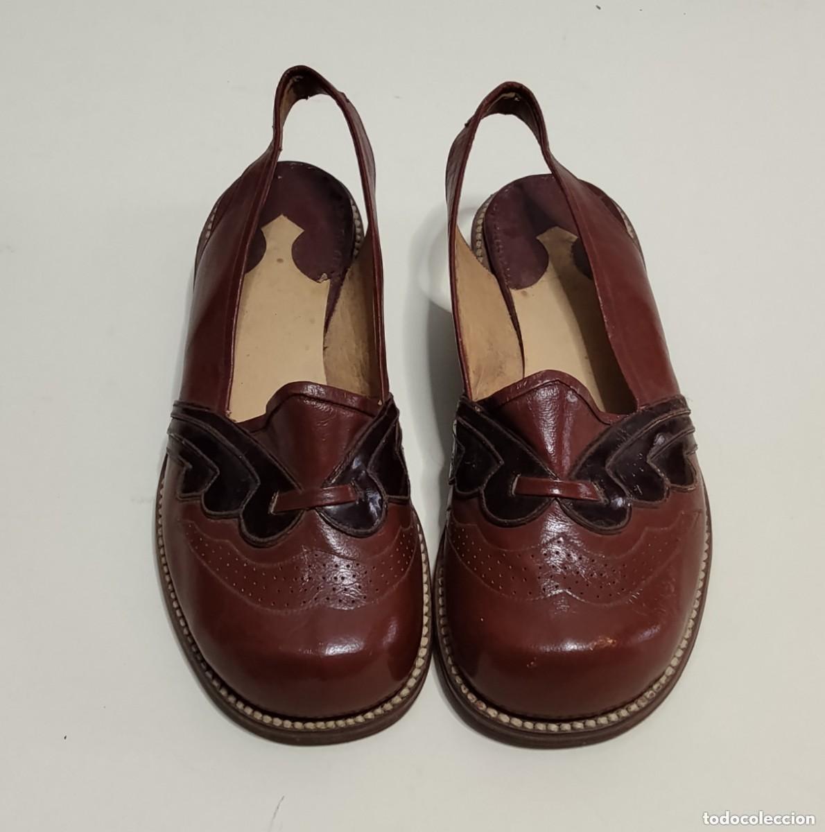Antiquit&eacute;s: Antiguos zapatos de mujer Valverde del camino