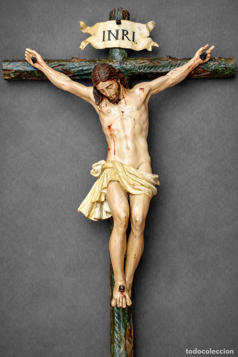 Antig&uuml;edades: Crucificado madera antiguo, siglo XVIII.